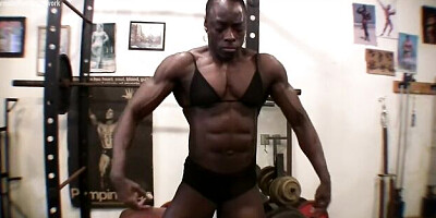 Explosive Ebony Goddess and Roxanne at femalemusclenetwork trailer