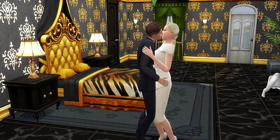 Stuck at his mate's mansion on a rainy day, he concludes up having hookup with a scorching COUGAR.