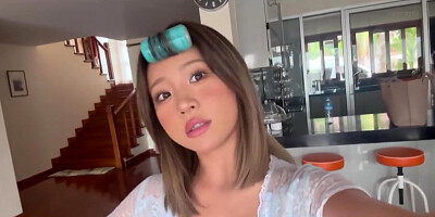 Handjob Amateur Hot Teen 18+ Pov Tugging With Passion