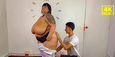 Squeaky Queen At Pov Tittyfucking Porn