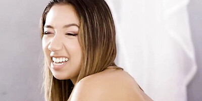 Heavenly Kimora Quin's brunette video