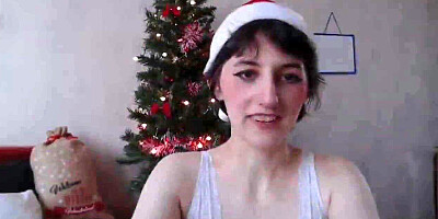 Adorning the Christmas Tree Live