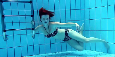 Underwater Show - big tits petite scene