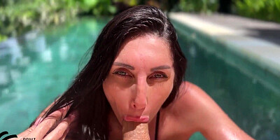 Hot MILF fucked by the pool and get sperm on face