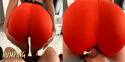 Hot Milf Dry Humping with the Personal Trainer from the Gym