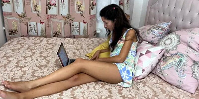 She Loves Playing Chess so Much that She Didn't Notice the Dick in Her Holes ...