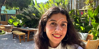 Cum on a Girl's Face in a Public Cafe - She Eats Lunch with Cum on Her Face!
