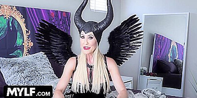 Busty Milfs In Cosplay Full Movie Parody W - Brock Cooper, Lauren Phillips And Johnny Castle
