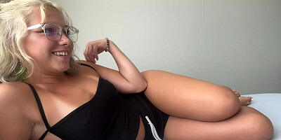 Little Step Sister Wants to Know if She's Hot ~ Venus Rivers ~ Household Fant...