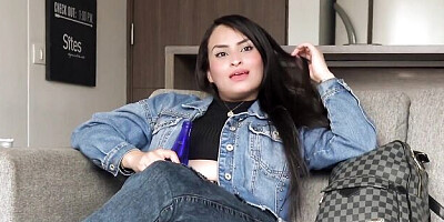 Prurient Steven Hard's busty trailer