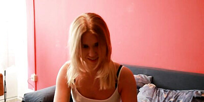 Fiery minx - fingering porn - Love Home Porn