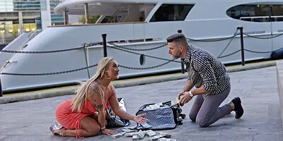 Hot British Pawg gets all Excited when She Sees a Million Dollars to Fuck a S...