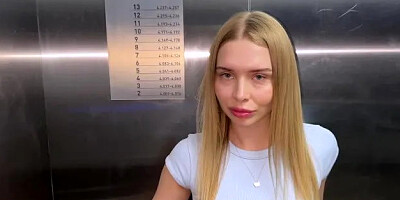 Pick Up a Stranger in the Lift - the Quickest Way to have Sex