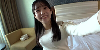 イマドキ細身美少女の密着に成功！お姫様扱いに惹かれる彼女に優しく接していくと