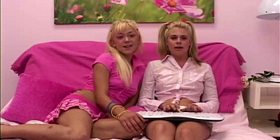 Naughty girl/girl teenagers Tiny Summer & Little Lexy smooching and munching muff
