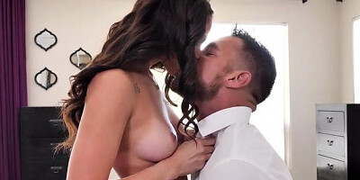 Nailing along with Ariana Marie at the wedding