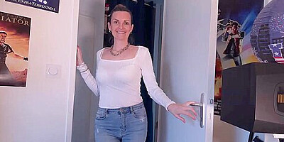 Gamer Guy Gets His Cocked Sucked By A Milf At Home