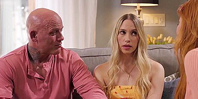 Petite Young Girl Khloe Agrees To A 3some Sex - Sophia Locke, Khloe Kapri And Derrick Pierce