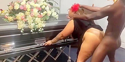 Blvck Dick-o-ween Belaquis Gets Fucked In Haunted Funeral Home By Bbc
