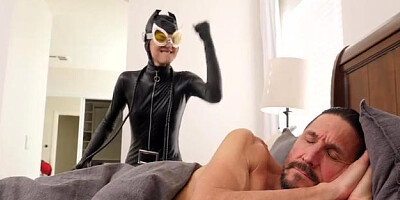 Cum4K: Burglar Andi Rose really enjoys hardcore sex