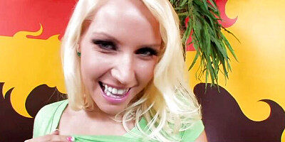 Pulchritudinous Vanessa Cage at masturbation xxx
