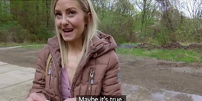 Blonde Runs From Police After Fucking Outdoors