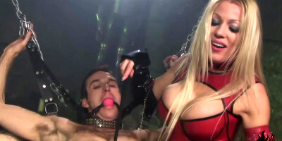 Stunning glamorous model Cindy Behr is getting her face fucked