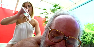 Nerdy mature guy gladly pushes his dick into Aria's sweet pussy