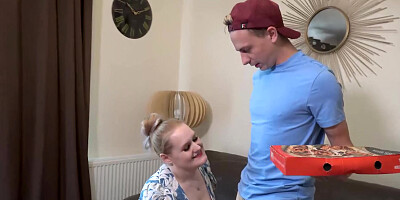 BBW Mature Takes Pizza Delivery Guy For Wild Ride On Couch