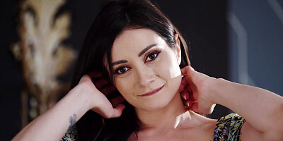 Valentina Bianco & Bangkok in Be My Valentina - PornFidelity