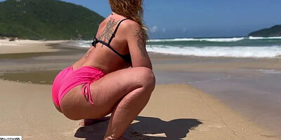 RELAXING YOGA ON BEACH ENDS IN OUTDOOR BLOWJOB