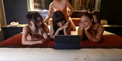 Beautiful Girls Dressed Alike Fucking