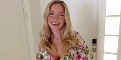 Blonde Agent Seduces Client in Role-Play