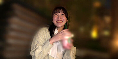 えろカワきゅんきゅん女子大生のミニスカートに全男子がもっこり