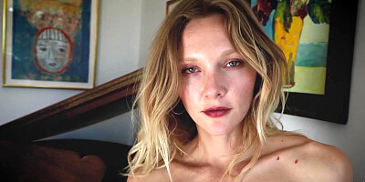 Super-steamy blondie teenager Alexis luvs posing bare