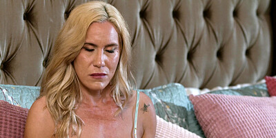 Guy fucked his mates blonde MILF stepmom