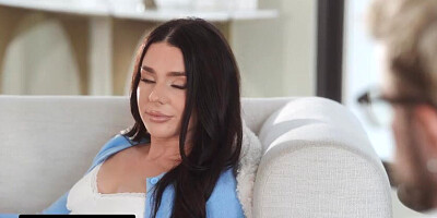 TUSHY Ideal Bombshell Maddie Wren Wants An Rectal Screw