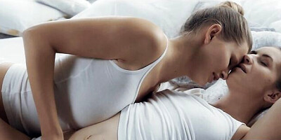 Aphrodisiac Stella Cardo at big tits trailer