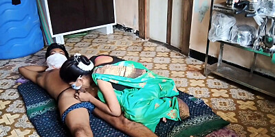 Green sari village MILF getting fucked by a cocky dude