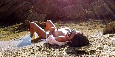 Nice Wifey Fingerblasting on River Beach