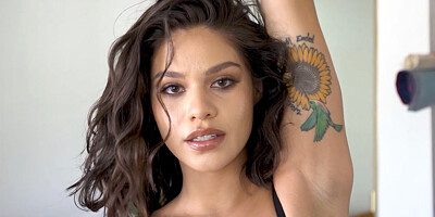 Curvy all natural latina model shows off