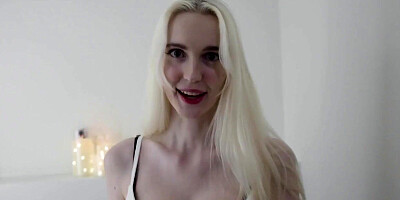 POINT OF VIEW Roomy Internal cumshot: Platinum-blonde, Blow-job, Forms