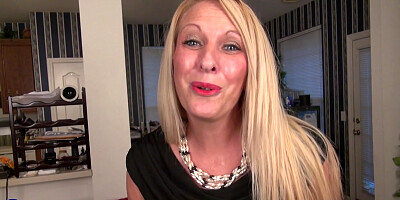Blonde Sexy Milf With Big Juicy Ass Enjoys Herself - MatureNL
