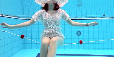 Underwater babe scene with sinful Katy from Underwater Show