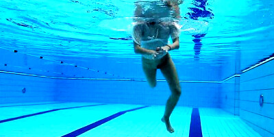 Underwater babe scene with sinful Katy from Underwater Show
