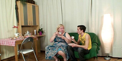 Harmonious GF's plump mother action