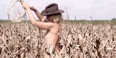 Sexy teen cowgirl Anna loves being naked
