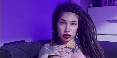 European babe Chris showing how she wants to be fucked
