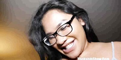 Explosive squeeze at thehabibshow scene