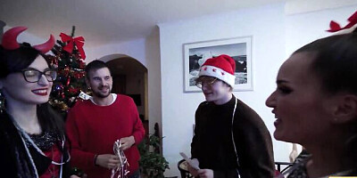 Junoesque Ricky Rascal and Selva Lapiedra's christmas video
